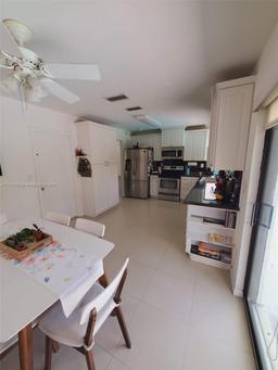 Picture of 2020 NE 203Rd St, Miami, FL 33179