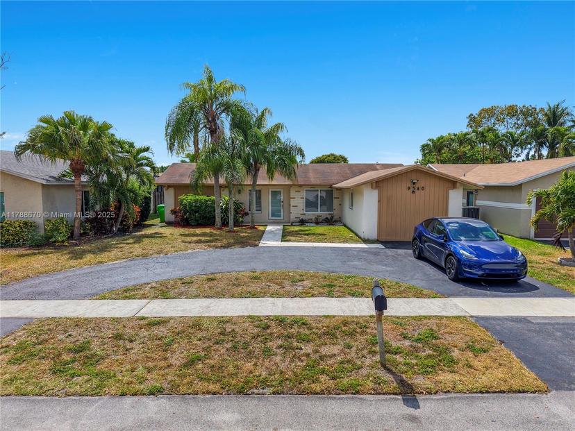 Picture of 9340 NW 43Rd Mnr, Sunrise FL 33351