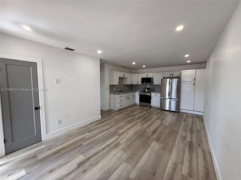 Picture of 3902 E 8Th Ct, Hialeah FL 33013