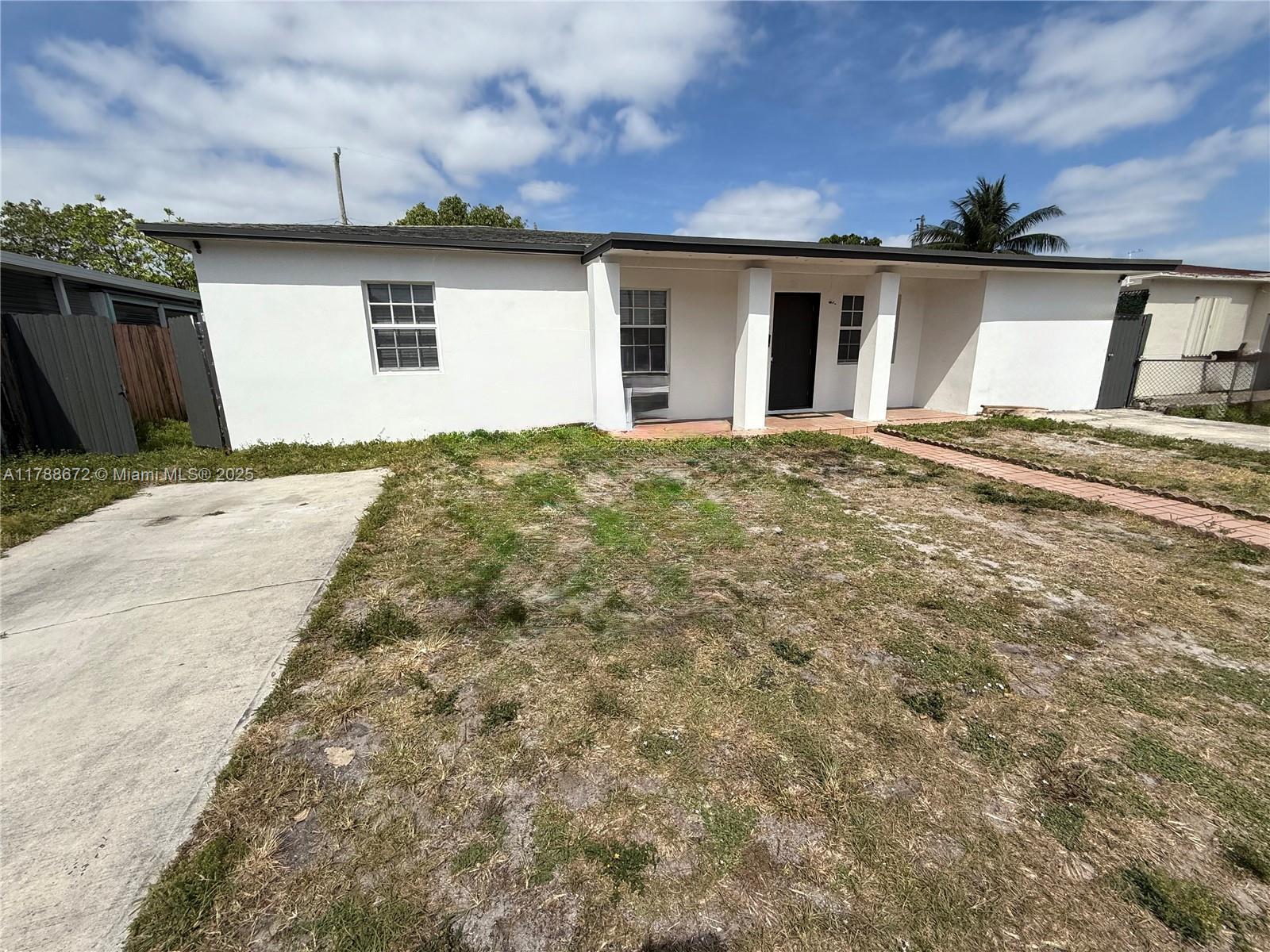 Picture of 3902 E 8Th Ct, Hialeah, FL 33013