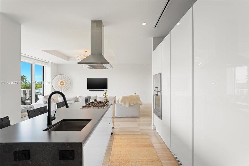 Picture of 4701 N Meridian Ave # 316, Miami Beach, FL 33140