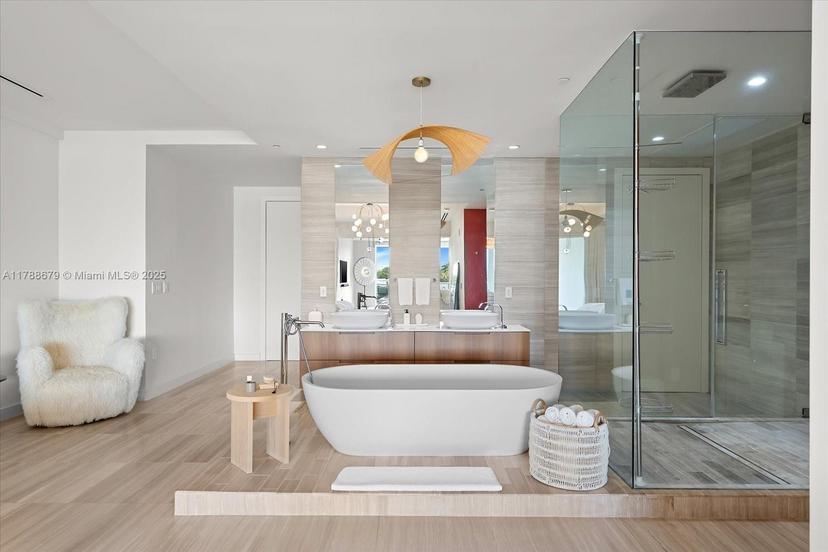 Picture of 4701 N Meridian Ave # 316, Miami Beach, FL 33140