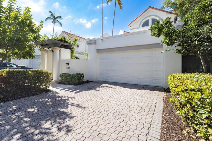 Picture of 6730 SW 88Th Ter, Pinecrest FL 33156