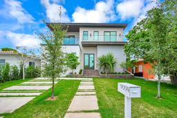 Picture of 9009 Byron Ave, Surfside, FL 33154