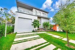 Picture of 9009 Byron Ave, Surfside, FL 33154