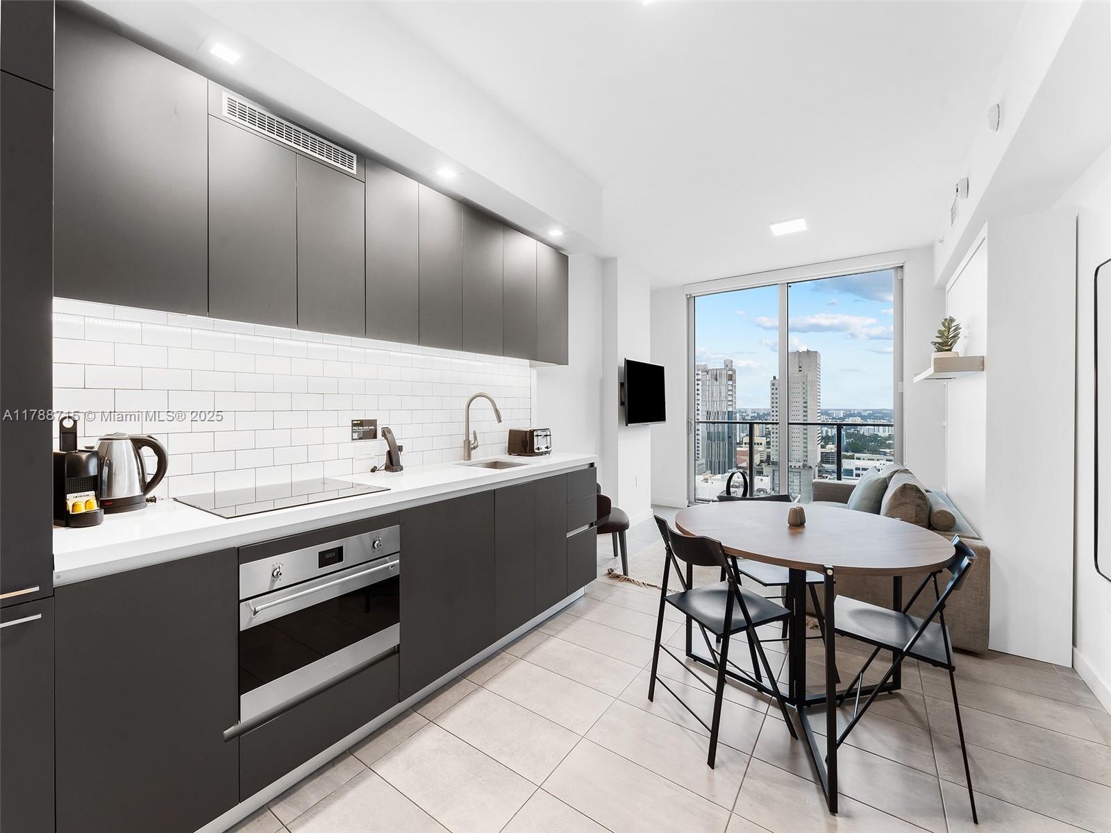 Picture of 227 NE 2Nd St # 3005, Miami, FL 33132