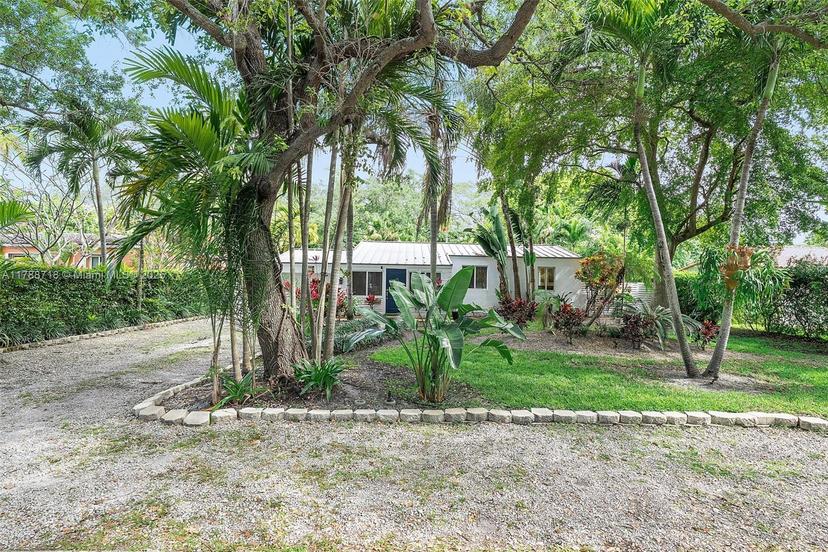 Picture of 1055 NE 120Th St, Biscayne Park FL 33161