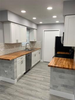 Picture of 833 Riverside Dr # 830, Coral Springs, FL 33071