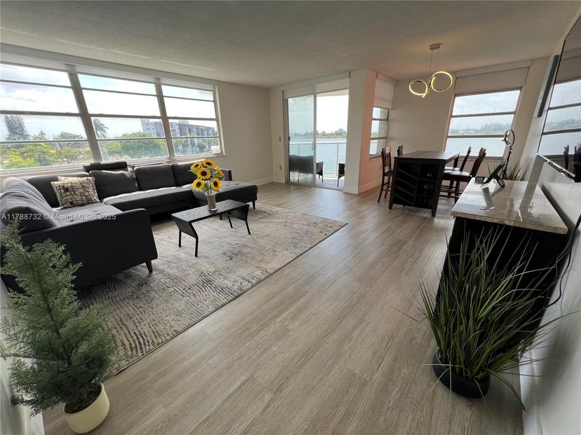 Picture of 1301 NE Miami Gardens Dr # 405W, Miami FL 33179