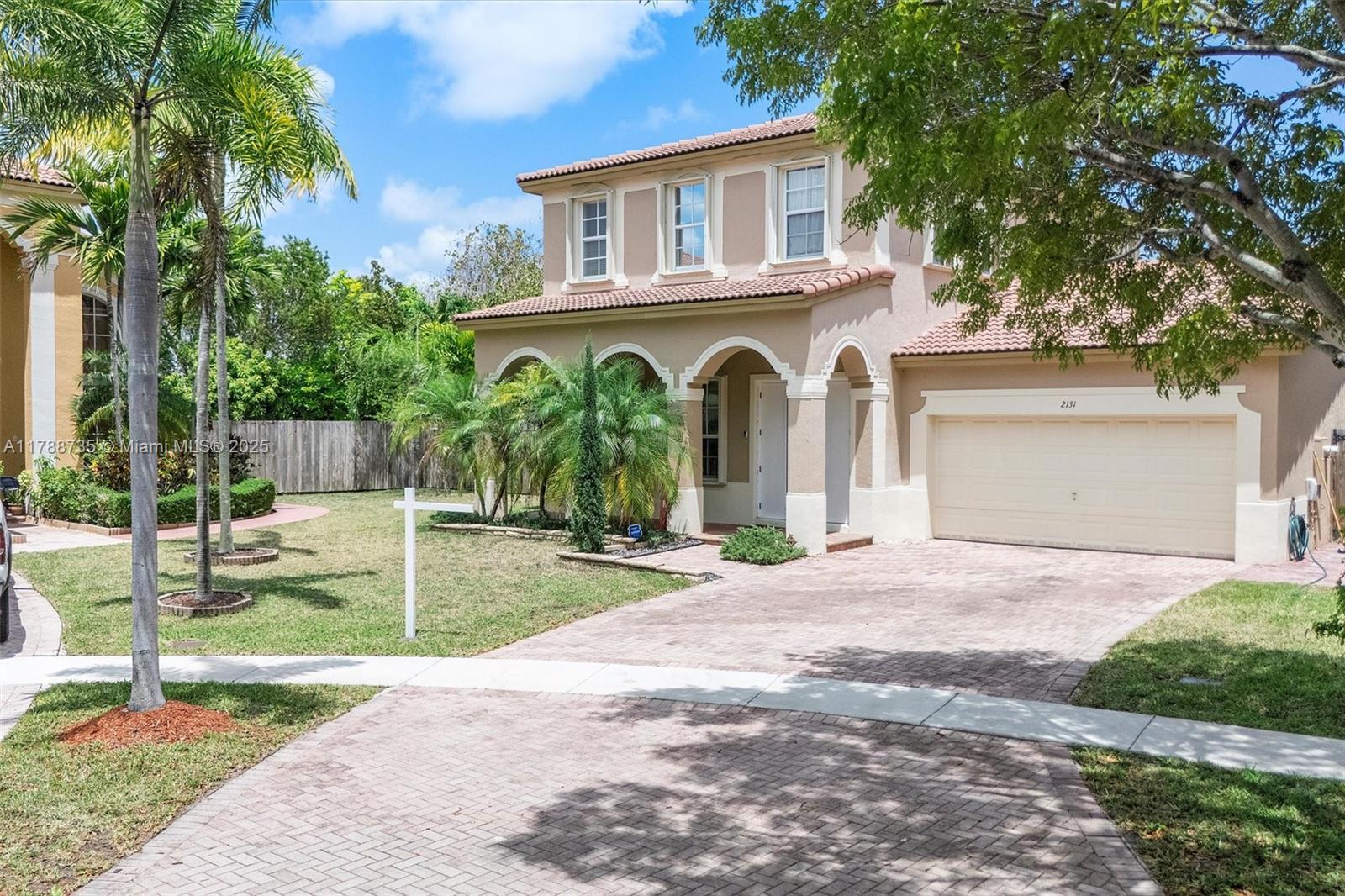 Picture of 2131 NE 40Th Rd, Homestead, FL 33033