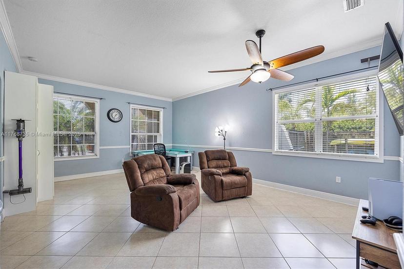 Picture of 2131 NE 40Th Rd, Homestead FL 33033