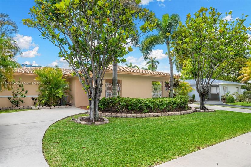 Picture of 1106 NE 3Rd St, Hallandale Beach FL 33009