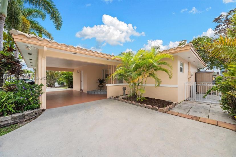 Picture of 1106 NE 3Rd St, Hallandale Beach FL 33009