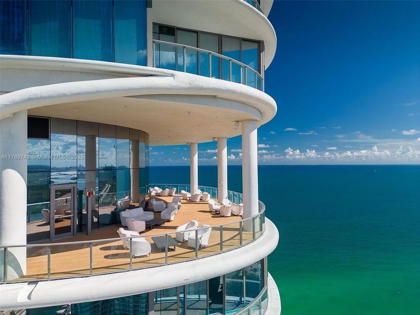 Picture of 15701 Collins Ave, Sunny Isles Beach FL 33160