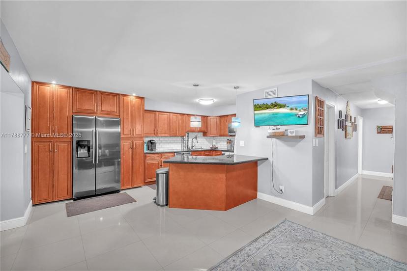Picture of 19 Madrid Ln # 13, Davie FL 33324