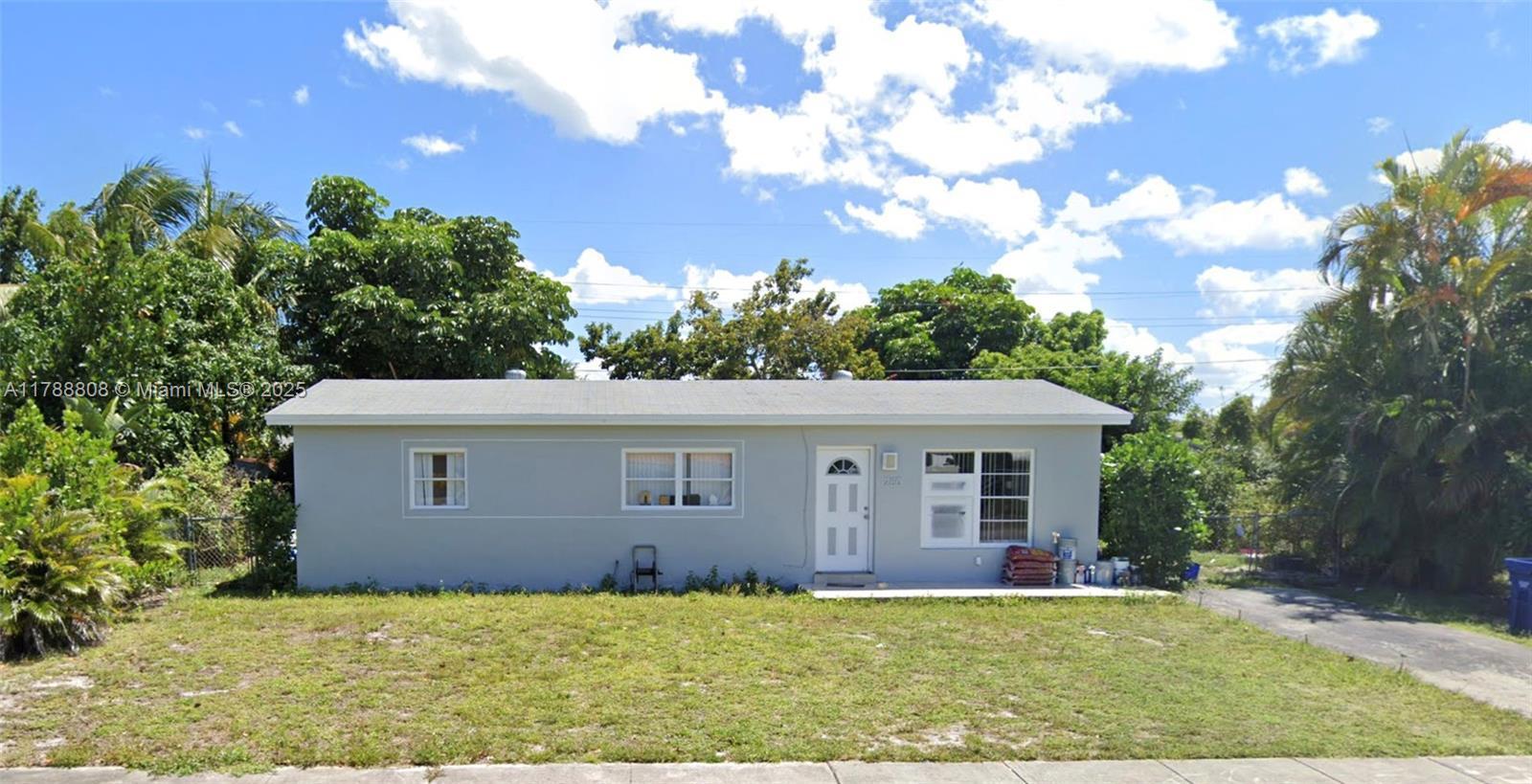 Picture of 1280 NE 211Th Ter, Miami, FL 33179