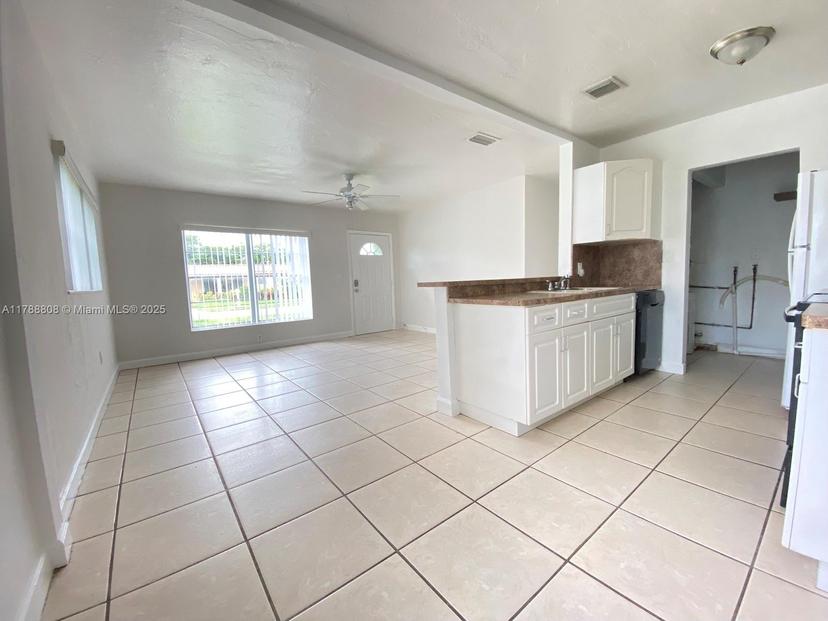 Picture of 1280 NE 211Th Ter, Miami FL 33179