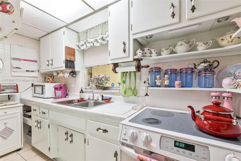 Picture of 10005 Nicaragua Dr, Cutler Bay FL 33189