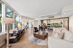 Picture of 2155 Washington Ct # 309, Miami Beach, FL 33139