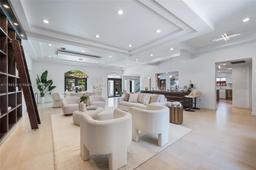 Picture of 20600 NE 22Nd Pl, Miami, FL 33180