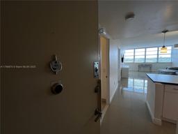 Picture of 1351 NE Miami Gardens Dr # 1611E, Miami, FL 33179