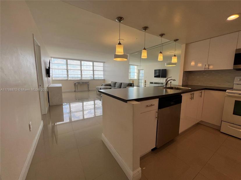 Picture of 1351 NE Miami Gardens Dr # 1611E, Miami FL 33179