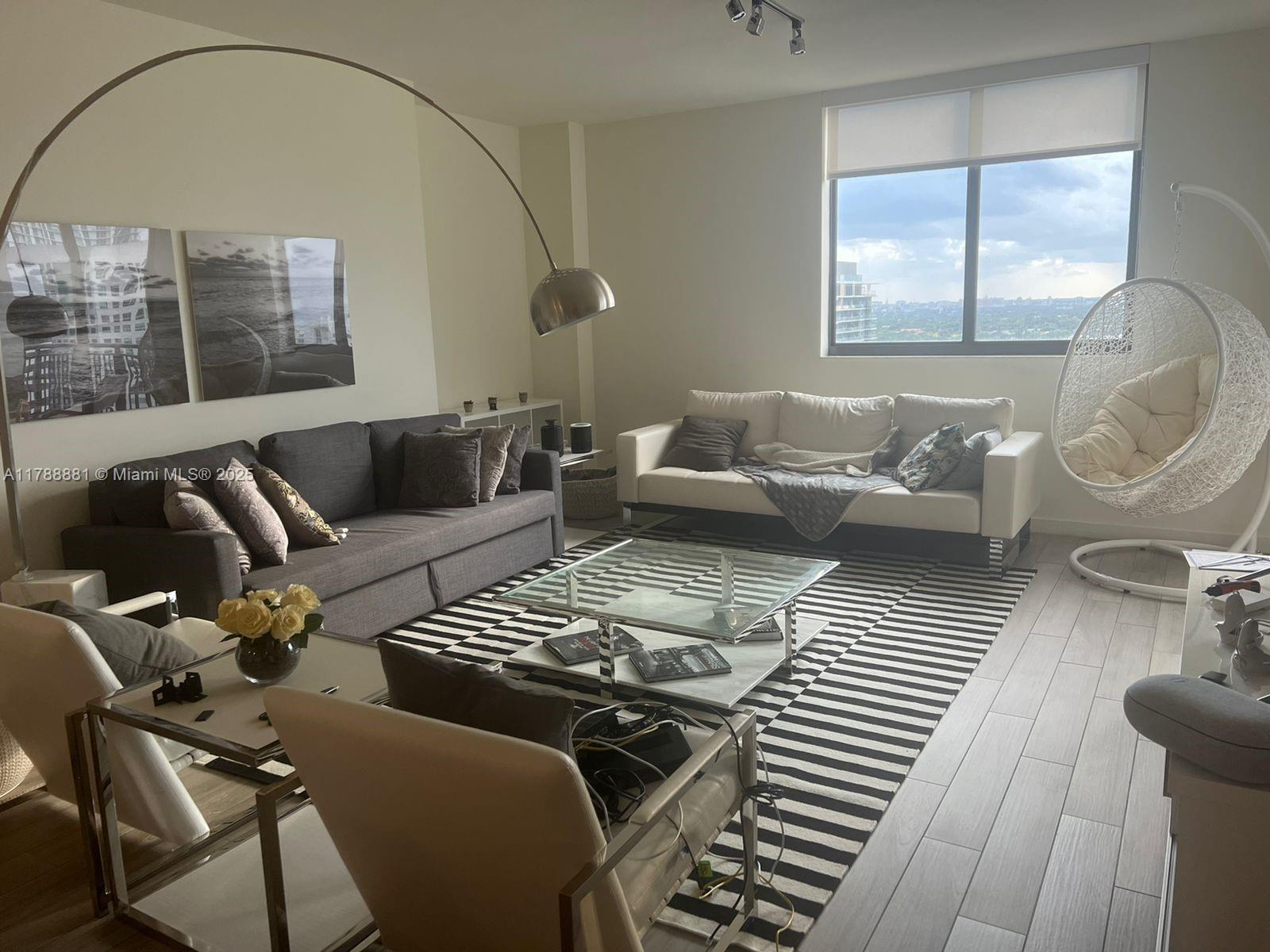 Picture of 999 SW 1 Ave # 2313, Miami, FL 33131