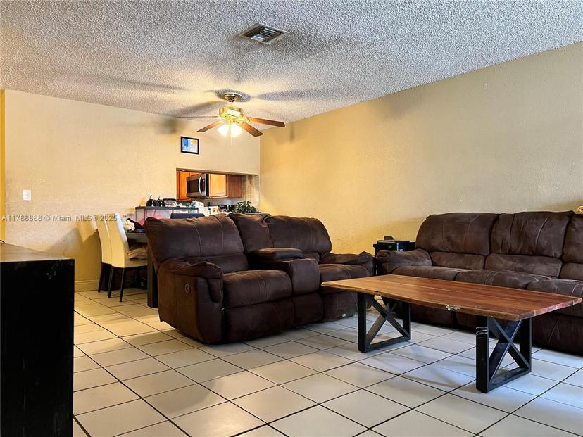 Picture of 3530 NW 194Th Ter, Miami Gardens FL 33056
