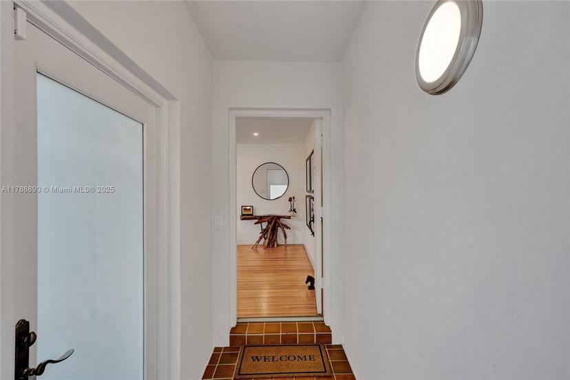 Picture of 552 Alminar Ave, Coral Gables FL 33146