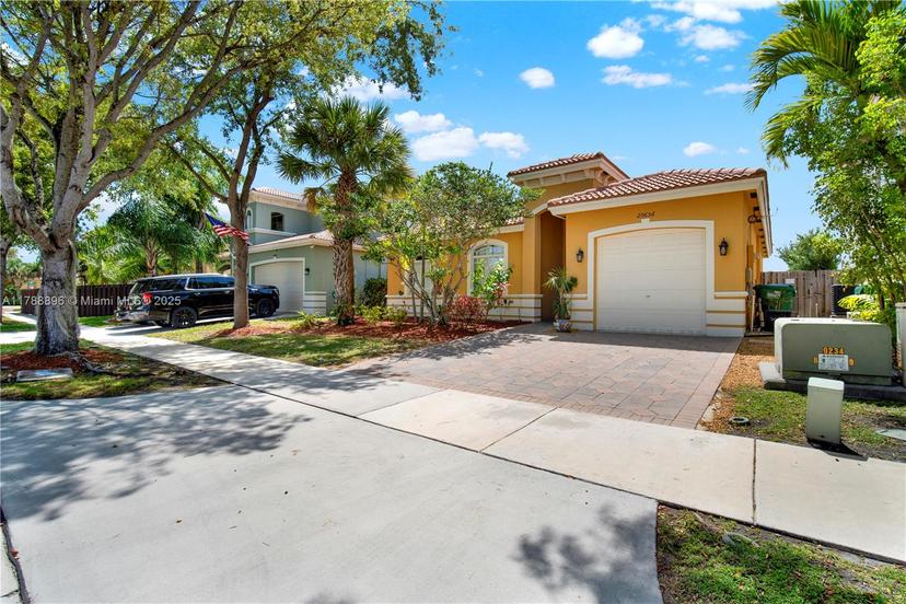 Picture of 20656 SW 89Th Ave, Cutler Bay FL 33189