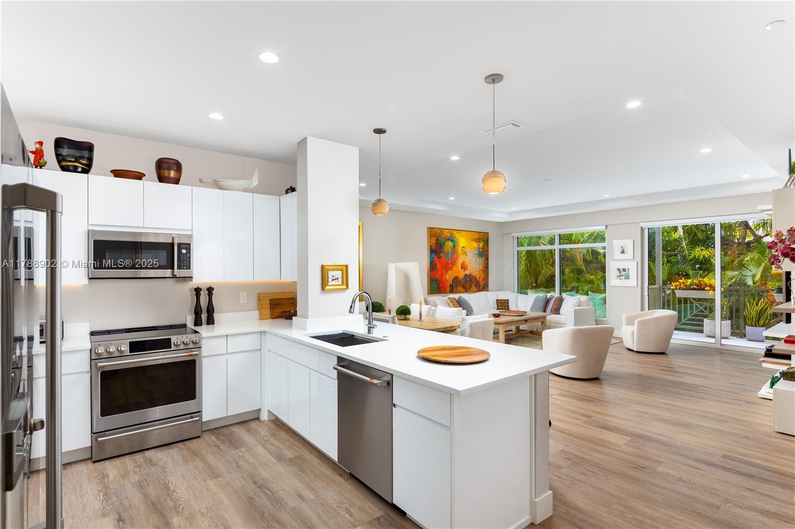 Picture of 41 SW Seminole St # 208, Stuart, FL 34994