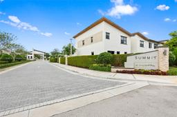 Picture of 8110 NW 104Th Ct, Doral, FL 33178