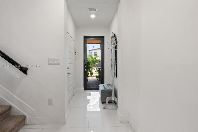 Picture of 8110 NW 104Th Ct, Doral FL 33178