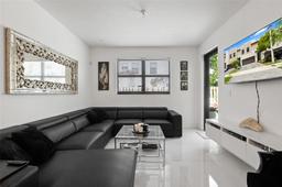 Picture of 8110 NW 104Th Ct, Doral, FL 33178