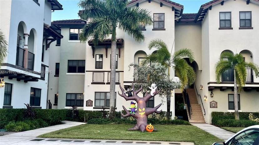 Picture of 10620 NW 88Th St # 205, Doral FL 33178