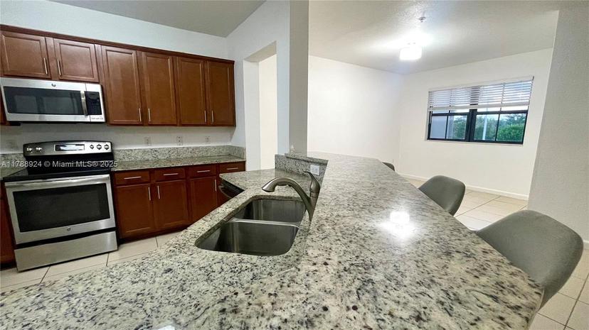 Picture of 10620 NW 88Th St # 205, Doral FL 33178