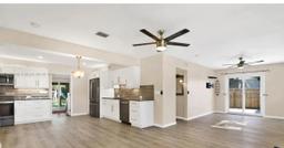 Picture of 607 W Perry St, Lantana, FL 33462
