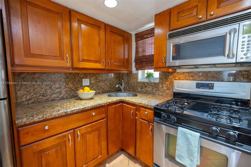 Picture of 6707 N Kendall Dr # 105, Pinecrest FL 33156