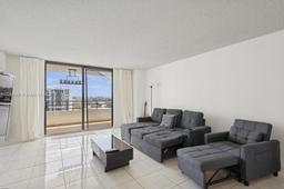 Picture of 2500 Parkview Dr # 1816, Hallandale Beach, FL 33009