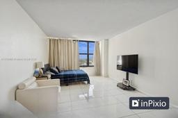 Picture of 2500 Parkview Dr # 1816, Hallandale Beach, FL 33009