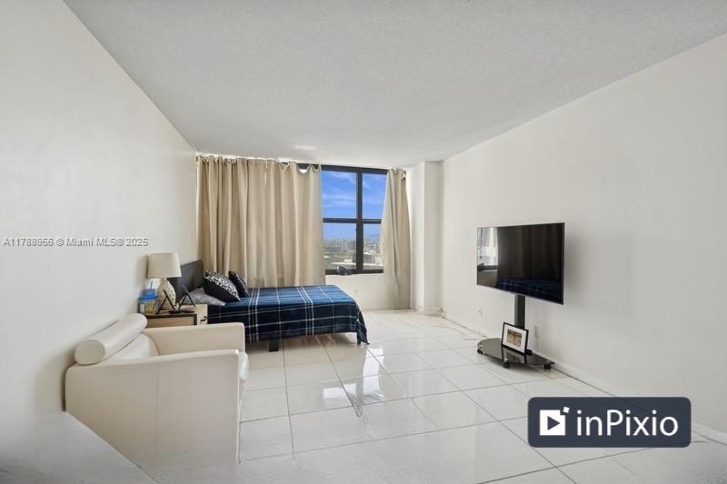 Picture of 2500 Parkview Dr # 1816, Hallandale Beach FL 33009