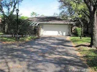 Picture of 70 Ivy Rd, Hollywood, FL 33021