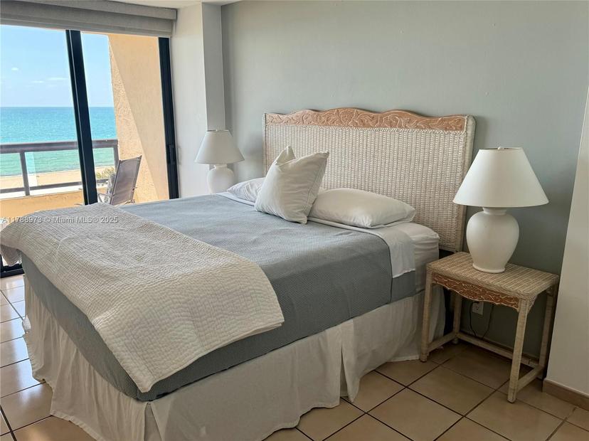Picture of 2555 Collins Ave # 805, Miami Beach FL 33140