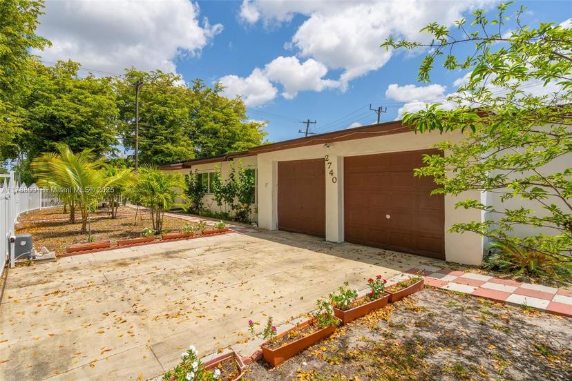 Picture of 2740 NW 175Th St, Miami Gardens FL 33056