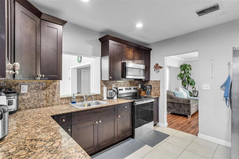 Picture of 2740 NW 175Th St, Miami Gardens FL 33056