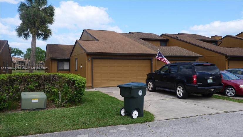 Picture of 120 Lakewood Village Circle # 120, Daytona FL 32119