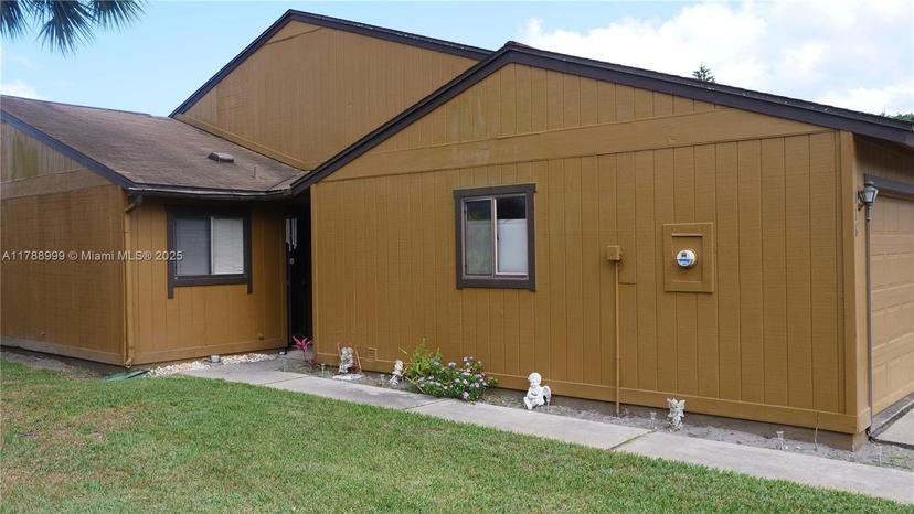 Picture of 120 Lakewood Village Circle # 120, Daytona FL 32119