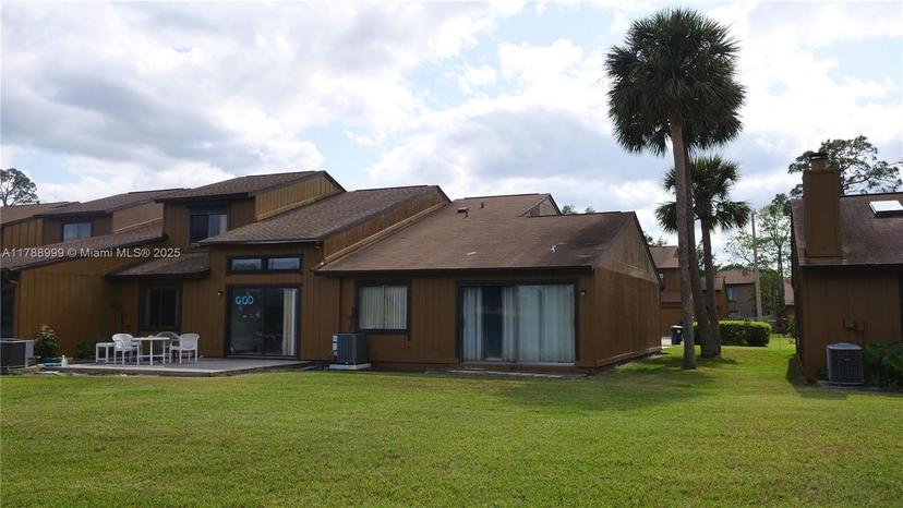 Picture of 120 Lakewood Village Circle # 120, Daytona FL 32119
