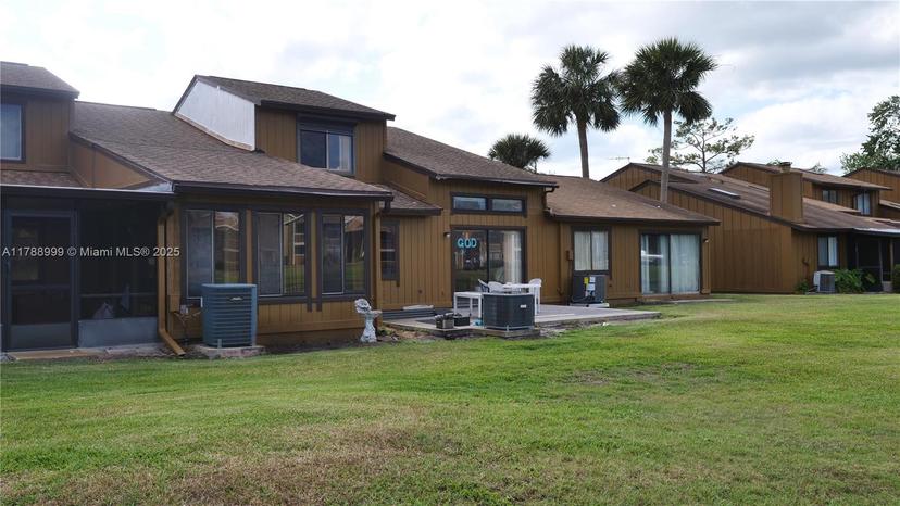 Picture of 120 Lakewood Village Circle # 120, Daytona FL 32119