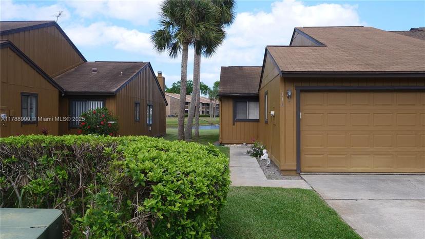 Picture of 120 Lakewood Village Circle # 120, Daytona FL 32119